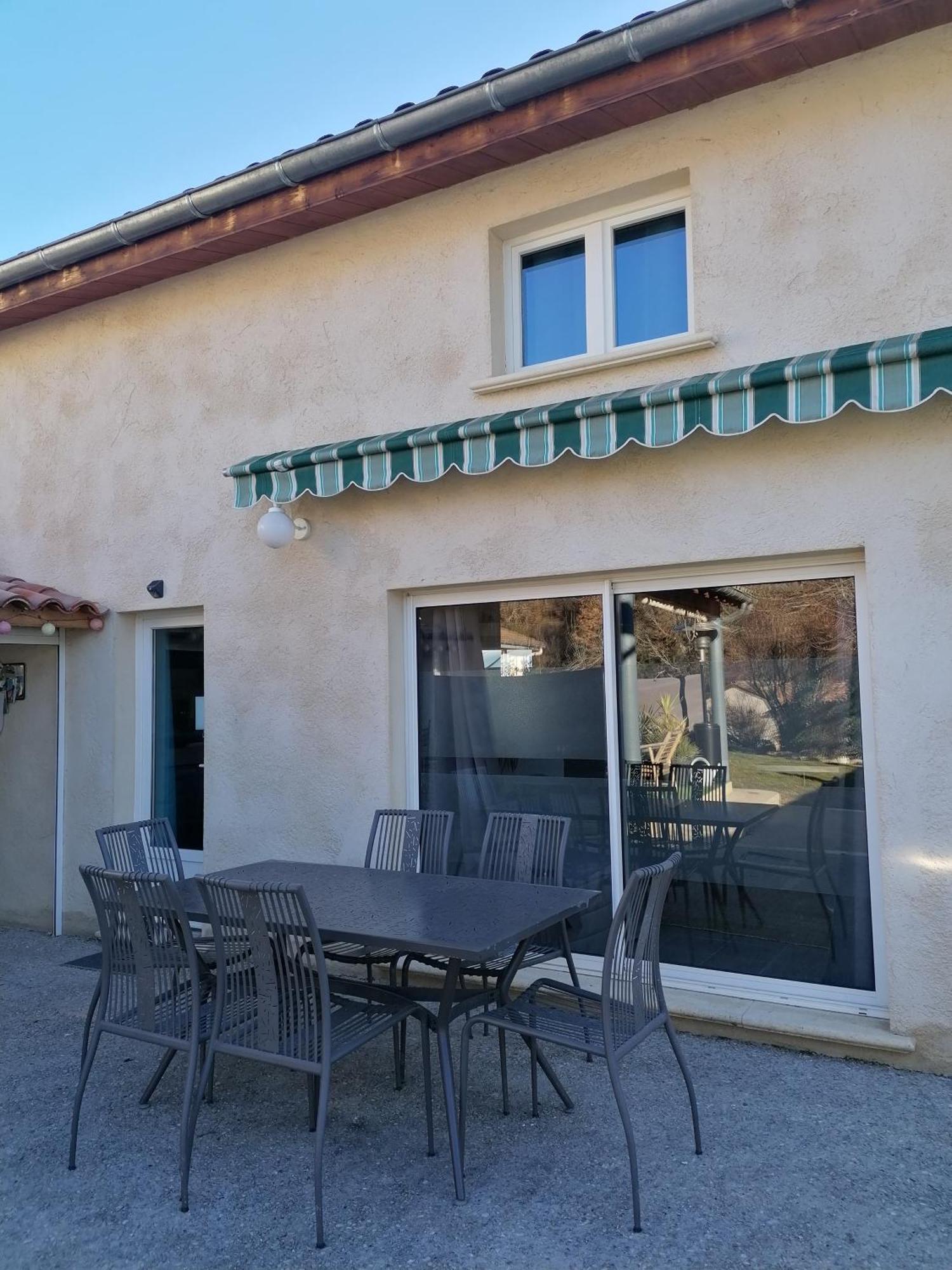 Chambre Familiale "Le Pecher" Saillans  Ruang foto